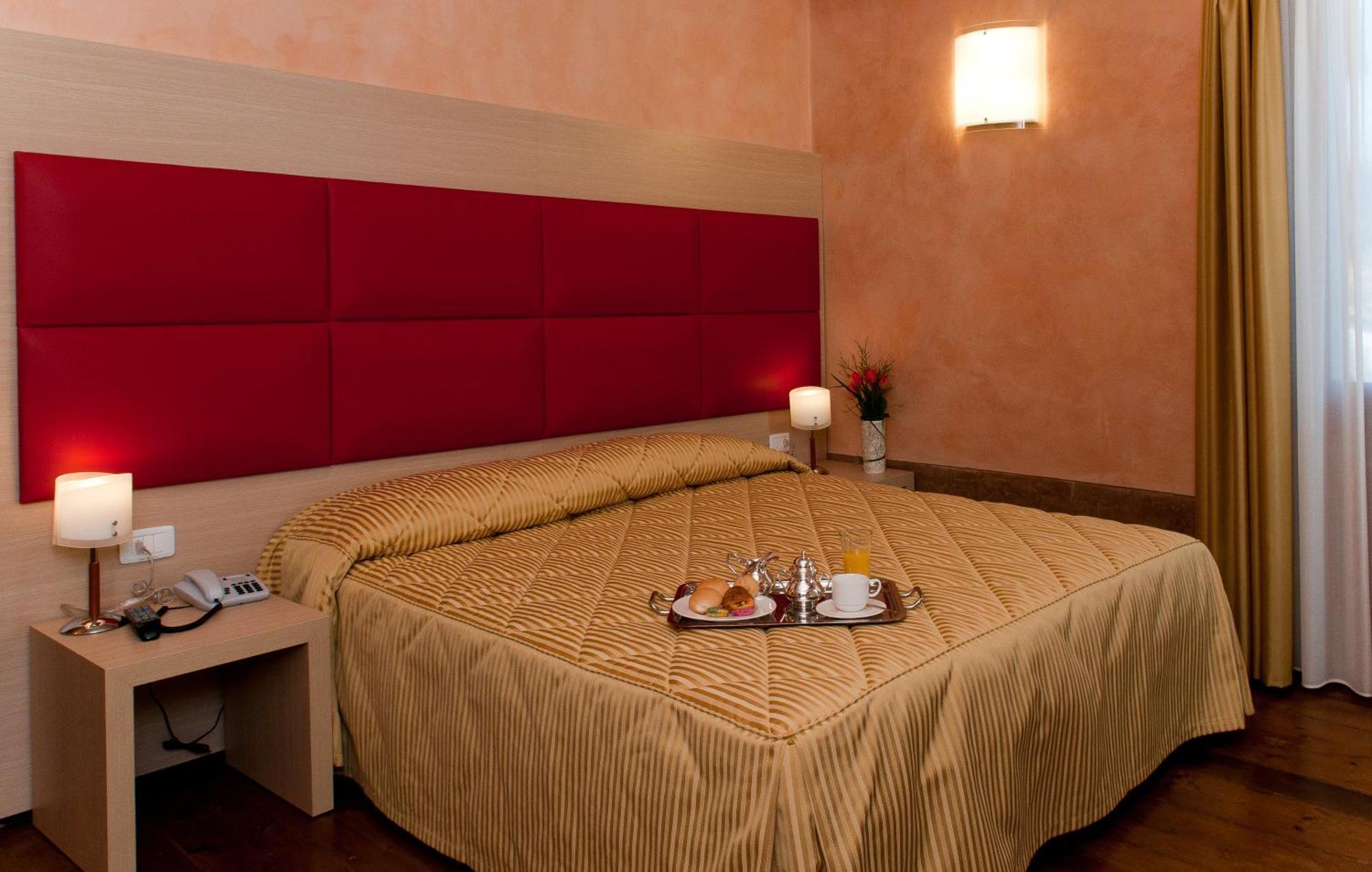 Hotel Villa Maternini Vazzola الغرفة الصورة