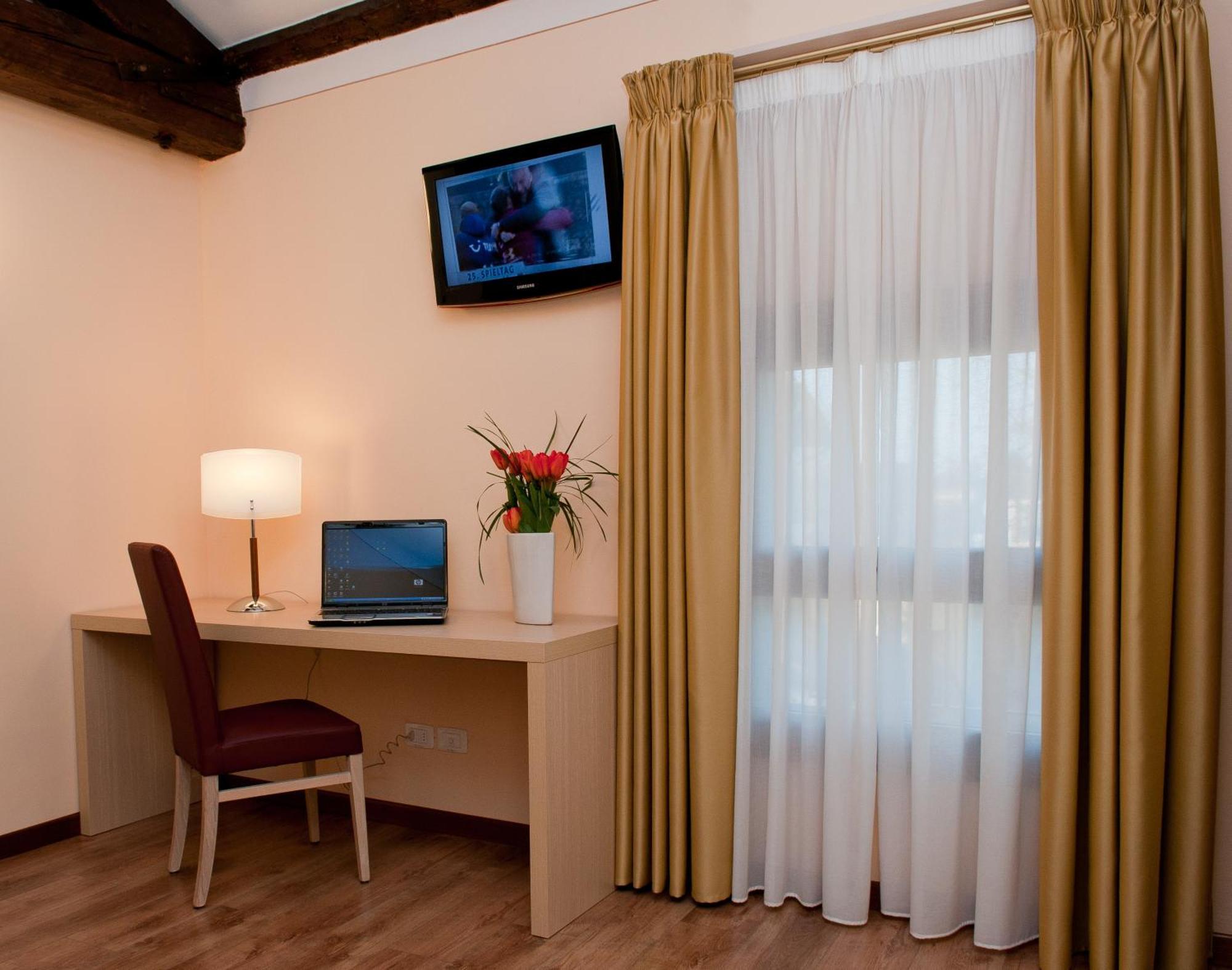 Hotel Villa Maternini Vazzola الغرفة الصورة