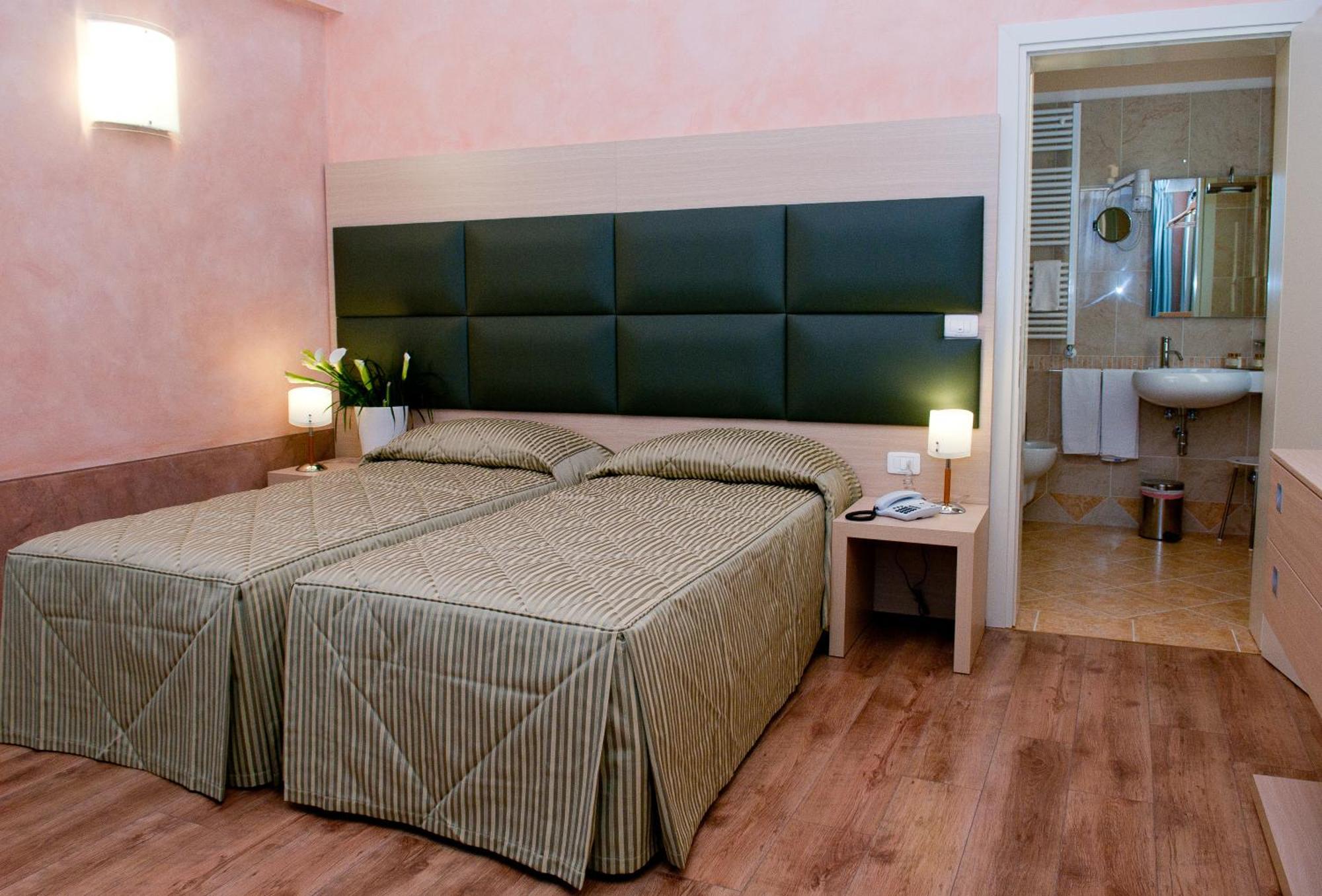 Hotel Villa Maternini Vazzola الغرفة الصورة